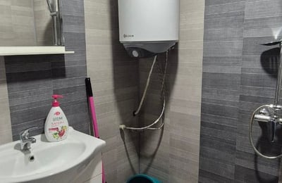 Vermietung einer geräumigen 4-Zimmer-Wohnung mit Meerblick, Stadtteil Chaika, Varna, Bulgarien